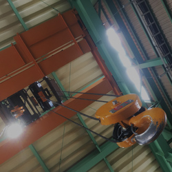 天井走行クレーン（5t）